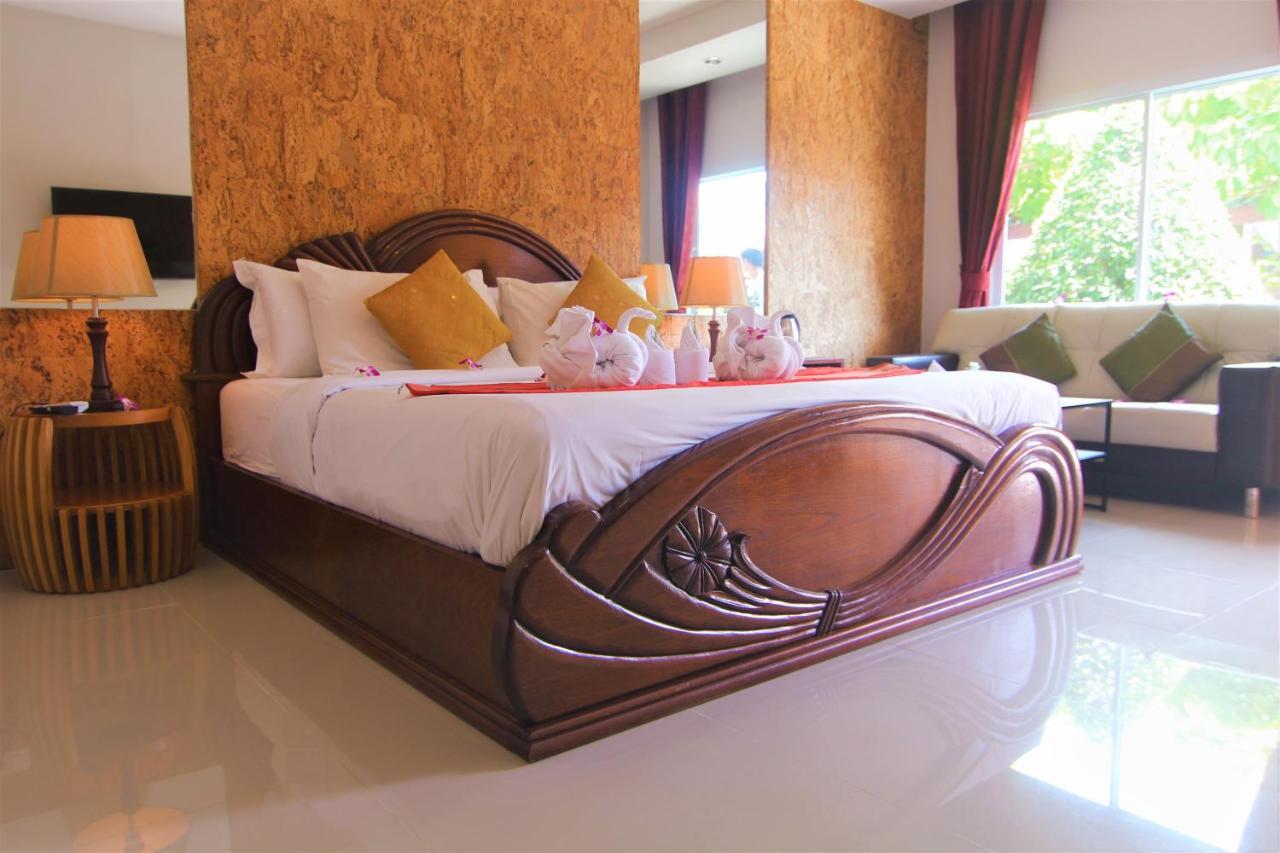 Bangrak Pier Samui Resort Экстерьер фото