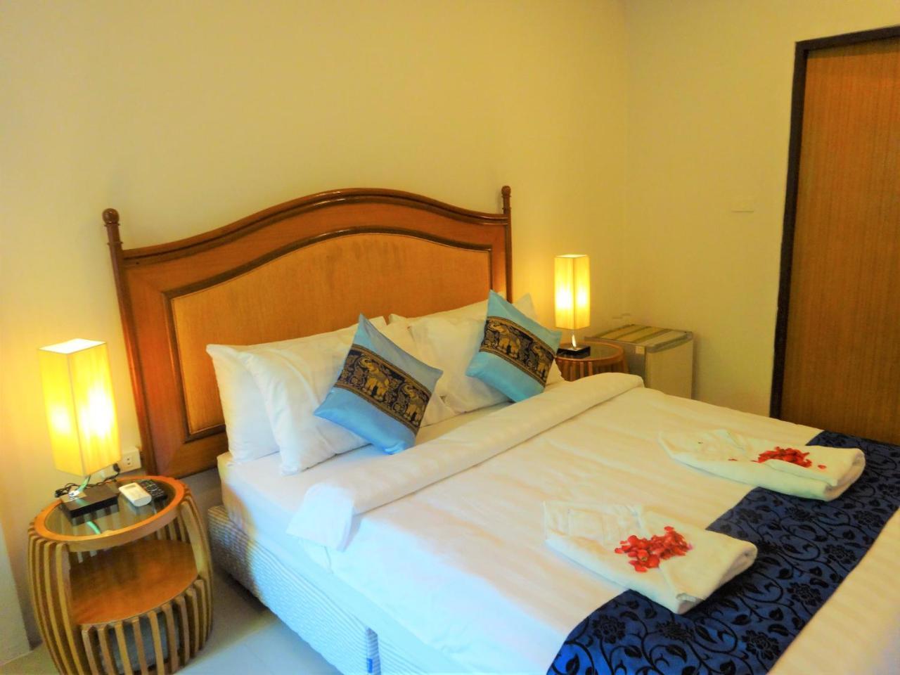 Bangrak Pier Samui Resort Экстерьер фото