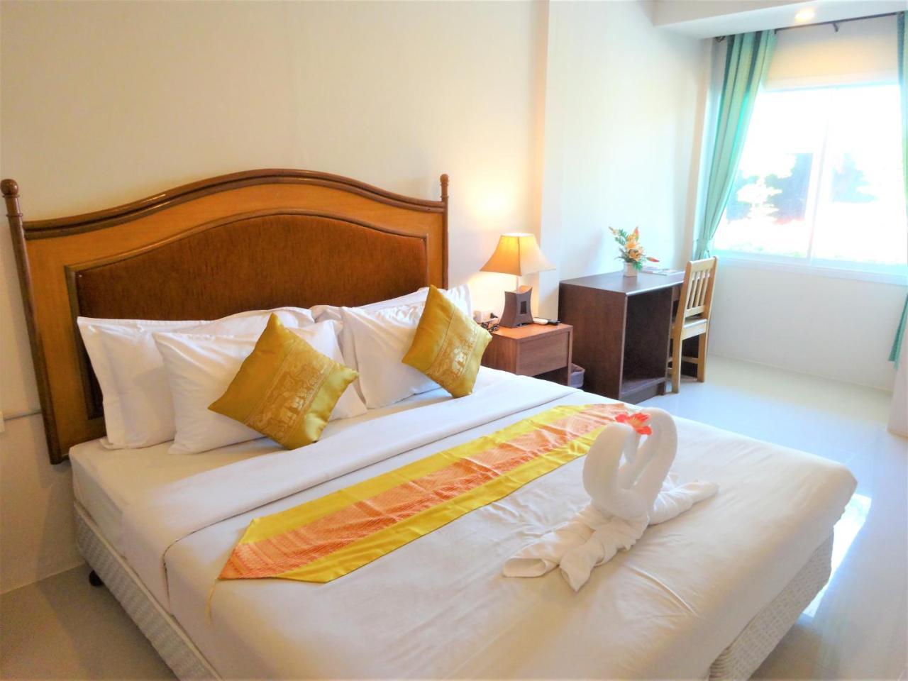 Bangrak Pier Samui Resort Экстерьер фото