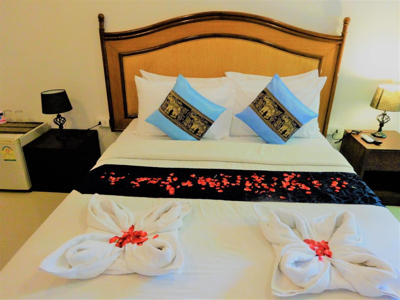 Bangrak Pier Samui Resort Экстерьер фото