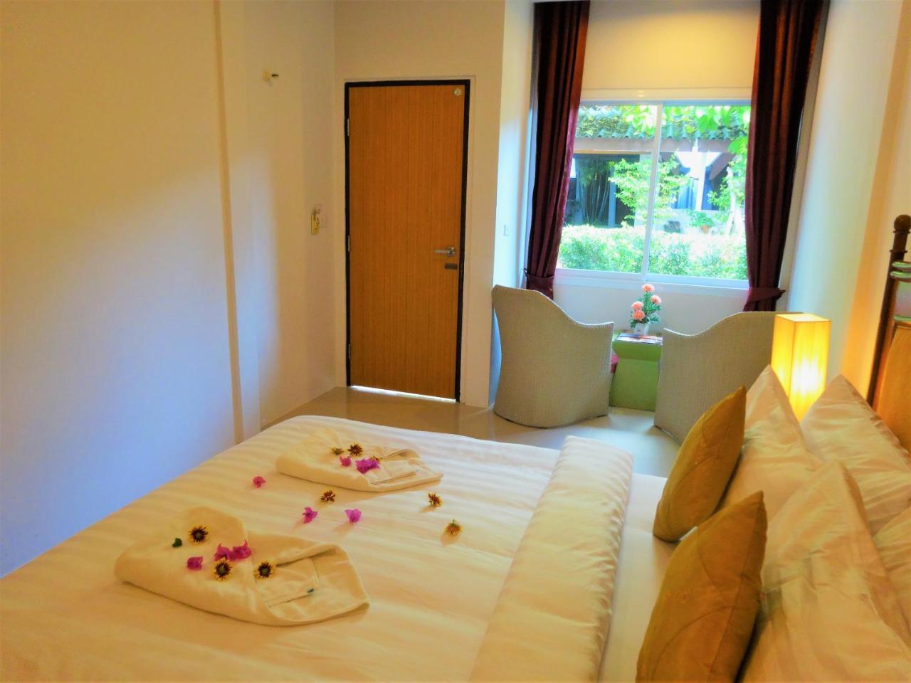 Bangrak Pier Samui Resort Экстерьер фото